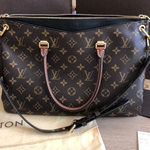 Louis Vuitton Pallas monogram noir purse